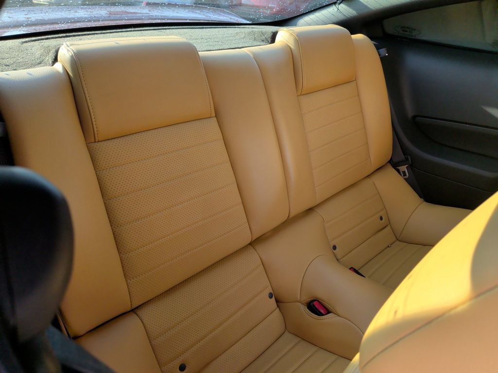 Used 2008 Ford Mustang GT RWD image 8