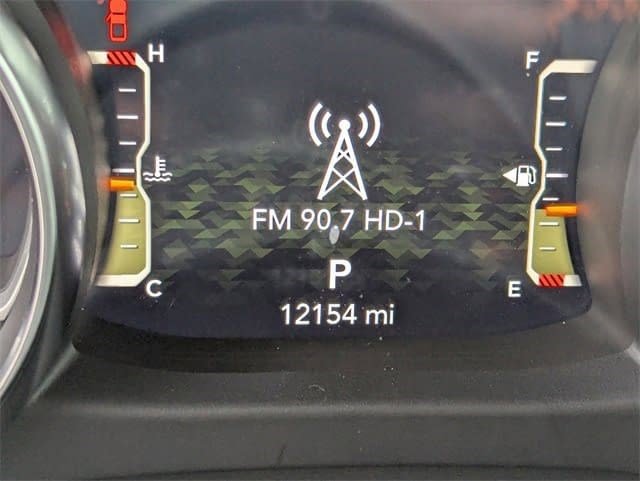 Used 2023 Jeep Gladiator Mojave w/ Cold Weather Group image 16