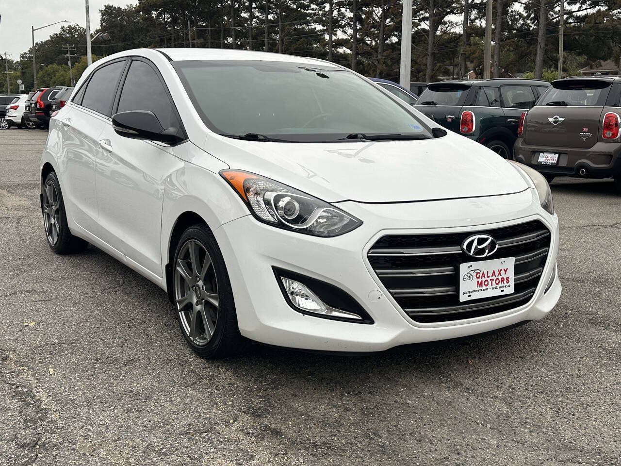 Used 2016 Hyundai Elantra GT w/ Option Group 02 FWD image 2