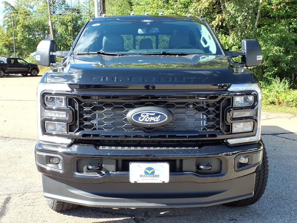 New 2027 Ford F250 XLT w/ XLT Premium Package AWD/4WD image 3