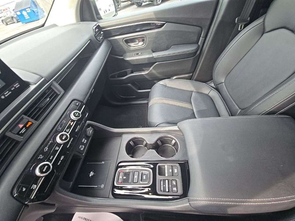 Used 2025 Honda Pilot EX-L image 22