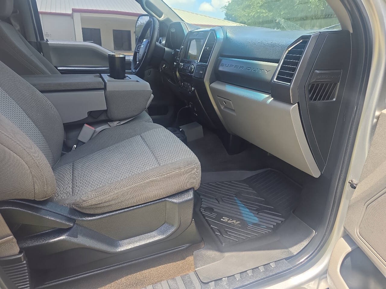 Used 2017 Ford F250 XLT w/ XLT Premium Package AWD/4WD image 20