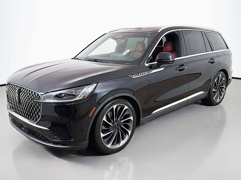 Used 2025 Lincoln Aviator Reserve w/ Equipment Group 201A AWD/4WD image 12