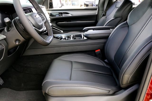 New 2026 Jeep Grand Wagoneer Limited AWD/4WD image 9