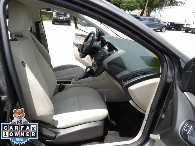 Certified 2018 Ford Focus SE FWD image 33