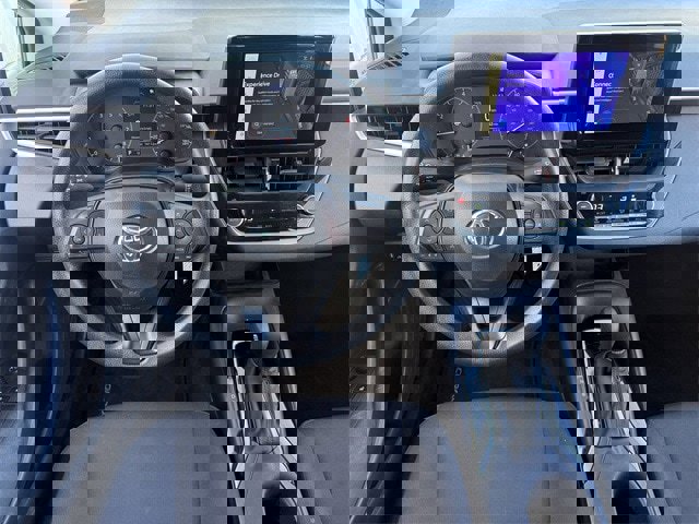 Used 2025 Toyota Corolla LE image 12