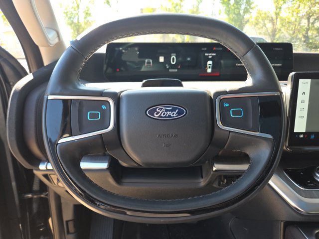 Used 2025 Ford Expedition Platinum w/ Platinum Ultimate Package AWD/4WD image 7