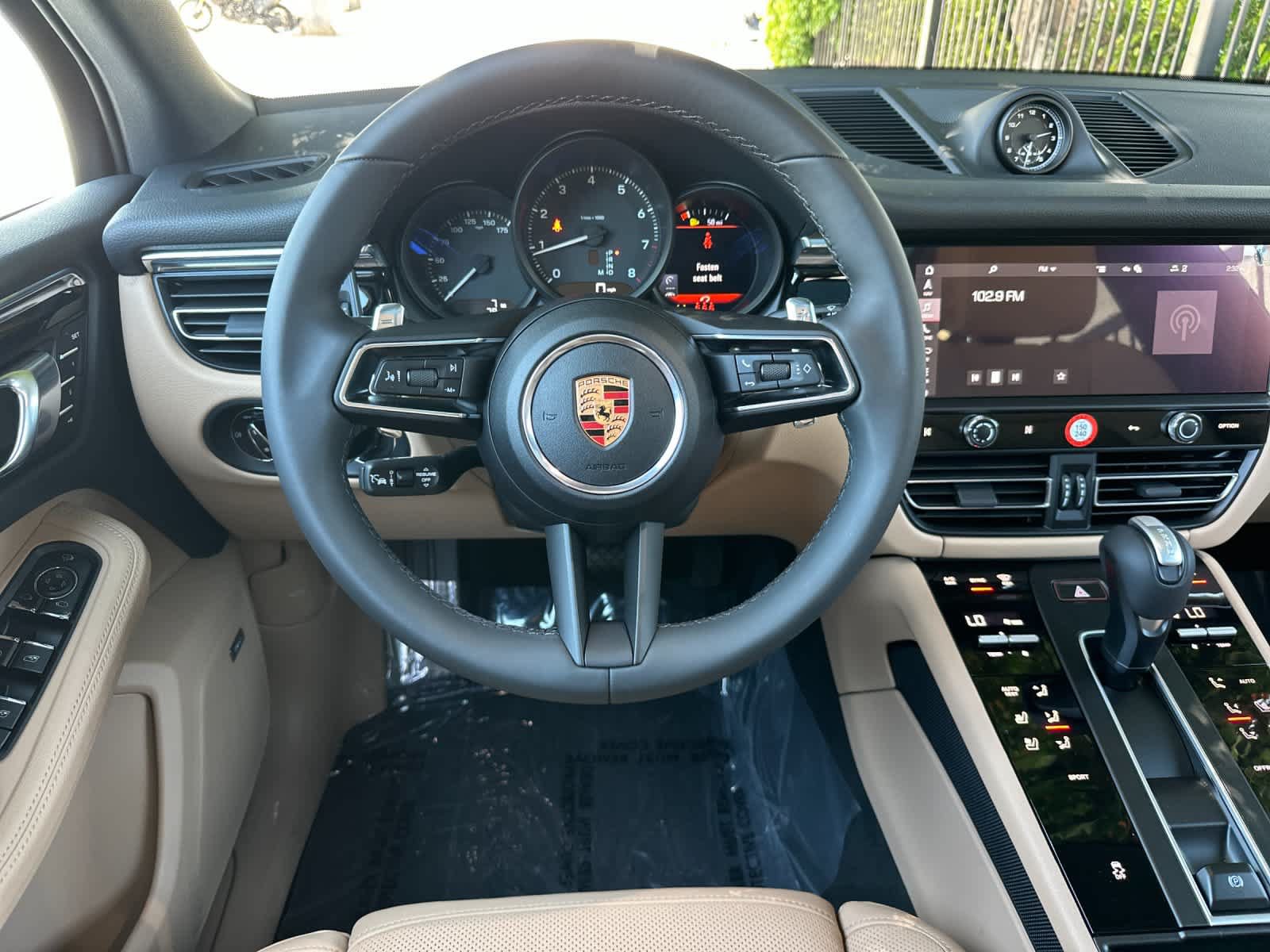 New 2026 Porsche Macan AWD/4WD image 15