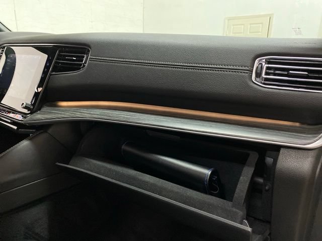 Used 2024 Jeep Wagoneer Series II w/ Flexible Seating Group RWD image 96