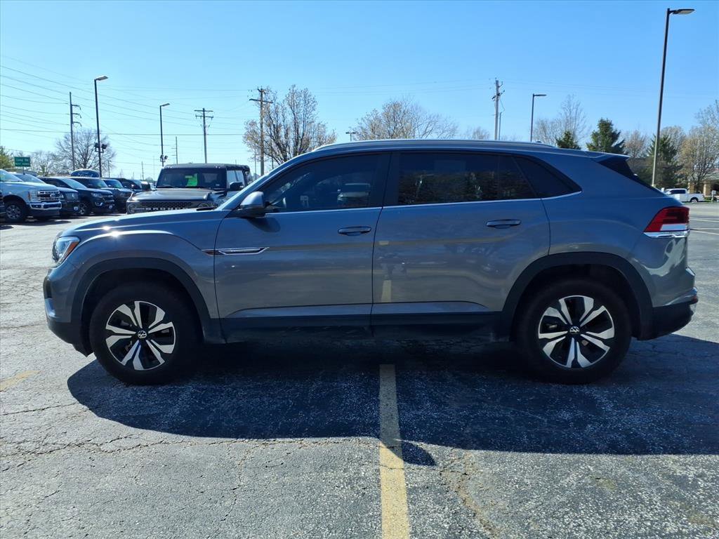 Used 2024 Volkswagen Atlas Cross Sport SE image 5