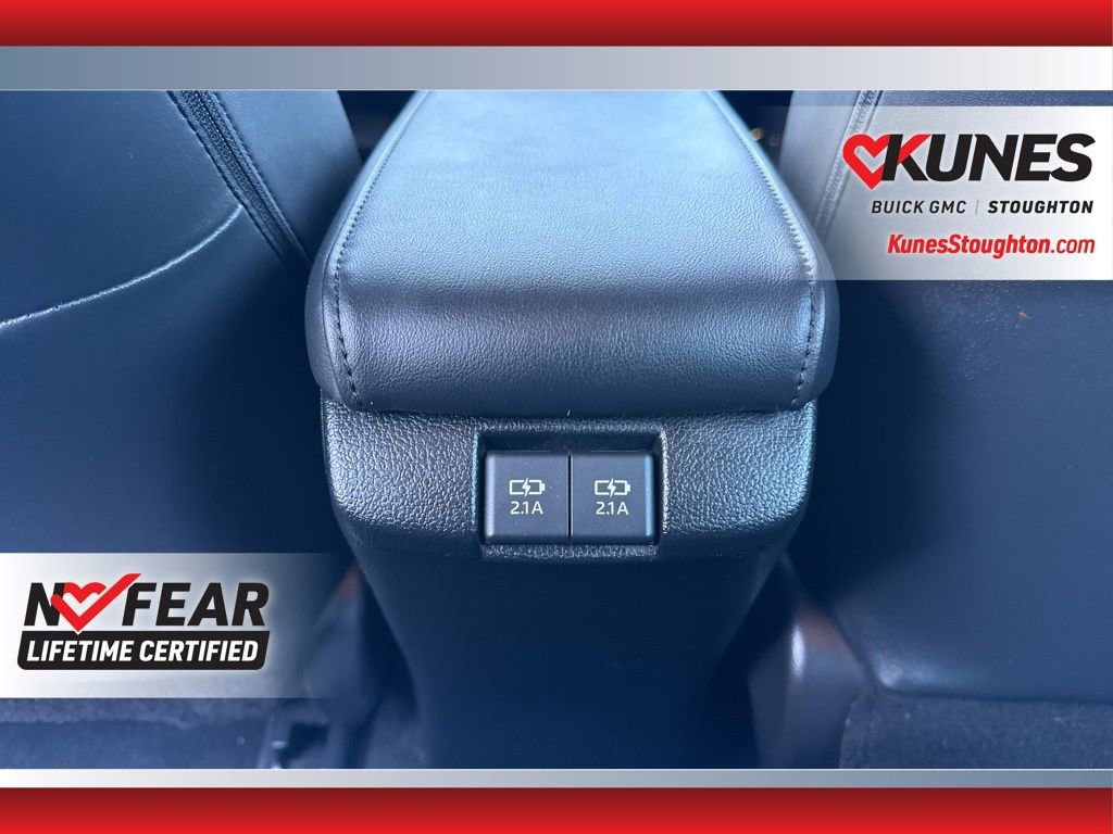 Used 2022 Toyota Prius XLE image 40