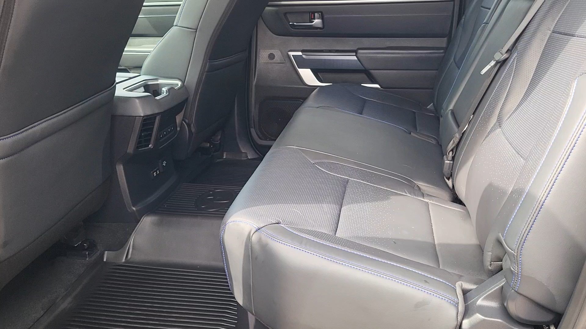 Used 2025 Toyota Tundra Platinum AWD/4WD image 22
