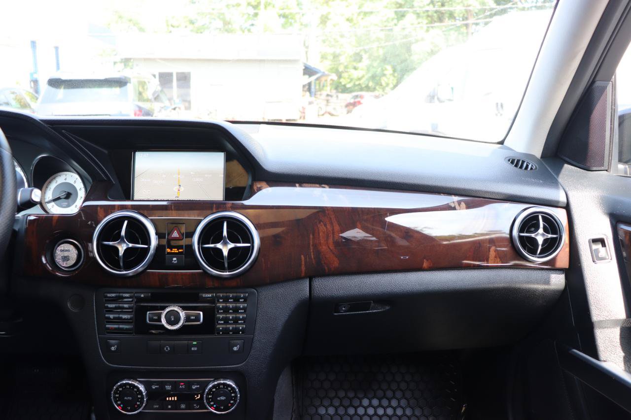 Used 2015 Mercedes-Benz GLK 350 4MATIC image 18