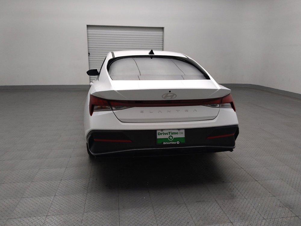 Used 2024 Hyundai Elantra SEL image 6