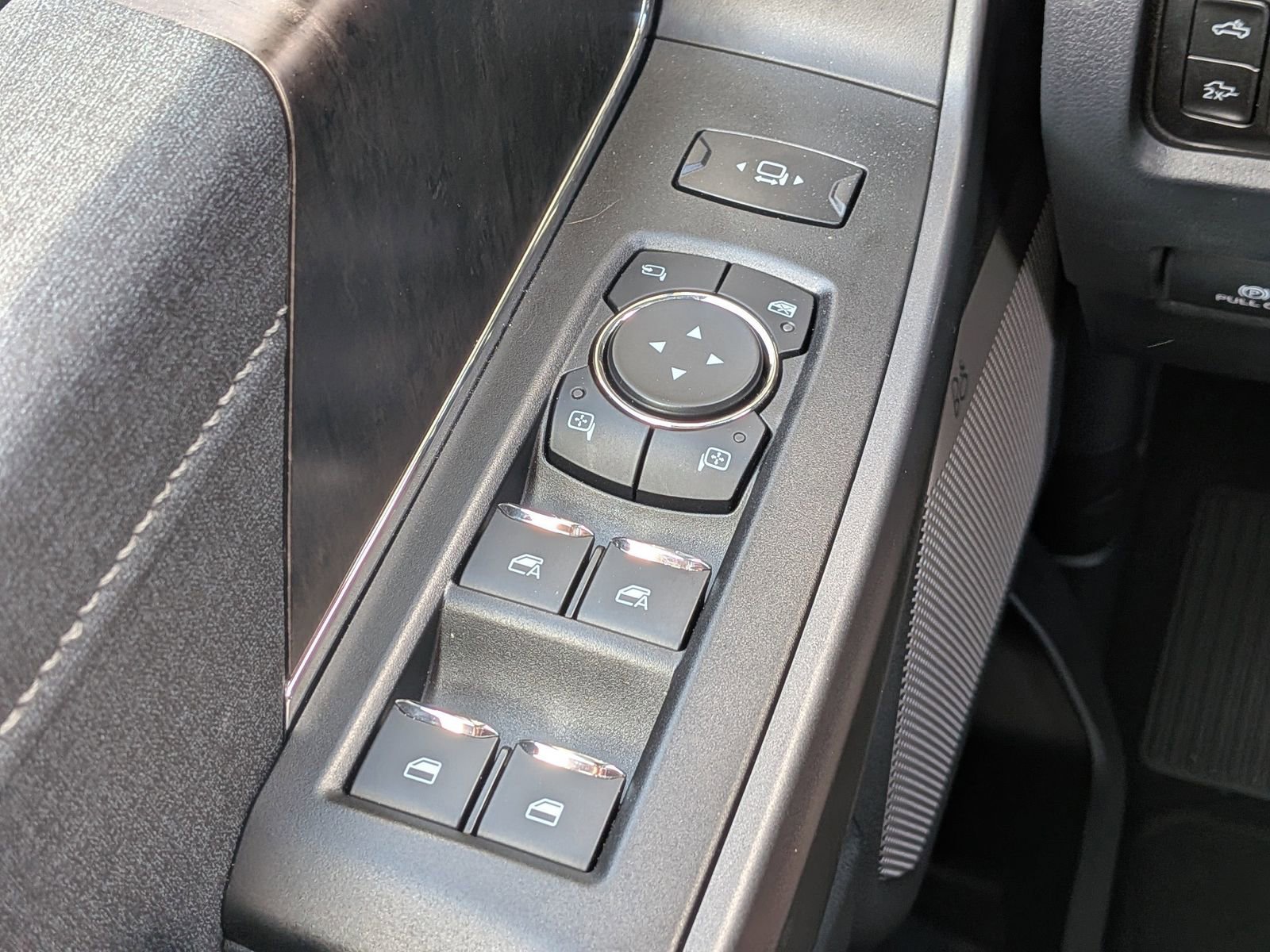 Certified 2026 Ford F250 Lariat w/ Black Appearance Package image 28