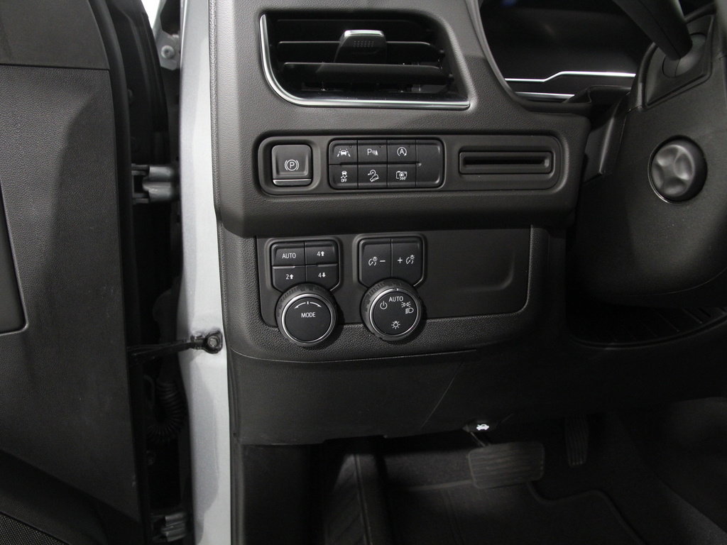 Certified 2023 Chevrolet Tahoe Z71 w/ Luxury Package image 6