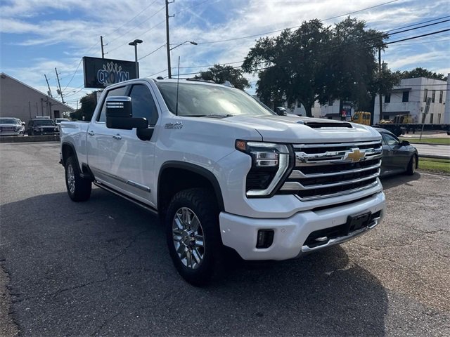 Used 2024 Chevrolet Silverado 2500 High Country w/ High Country Premium Package image 4