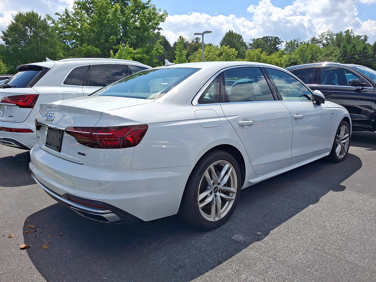 Used 2020 Audi A4 2.0T Premium Plus w/ Premium Plus Package AWD/4WD image 5