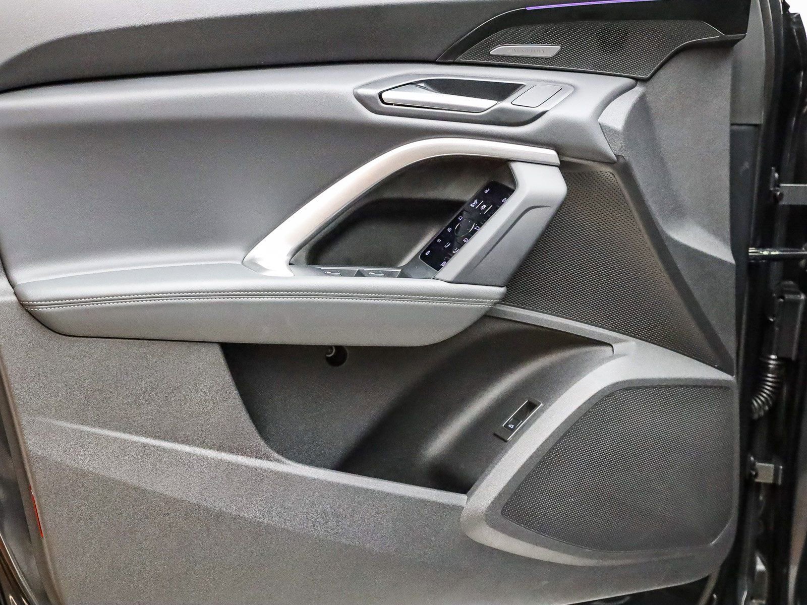 Certified 2025 Audi Q5 Premium Plus w/ Premium Plus image 21