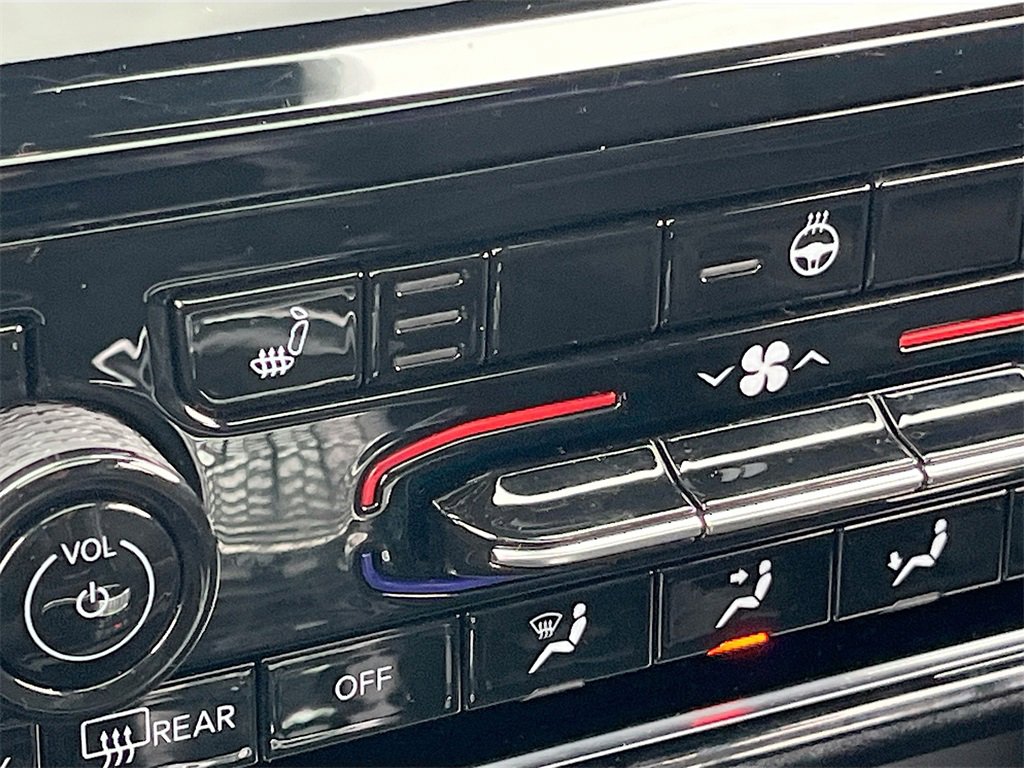 Certified 2025 Jeep Grand Cherokee Altitude image 19