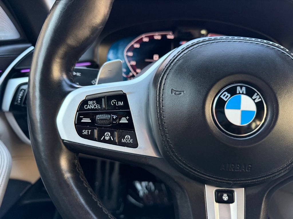 Used 2021 BMW M550i xDrive w/ Dynamic Handling Package image 40