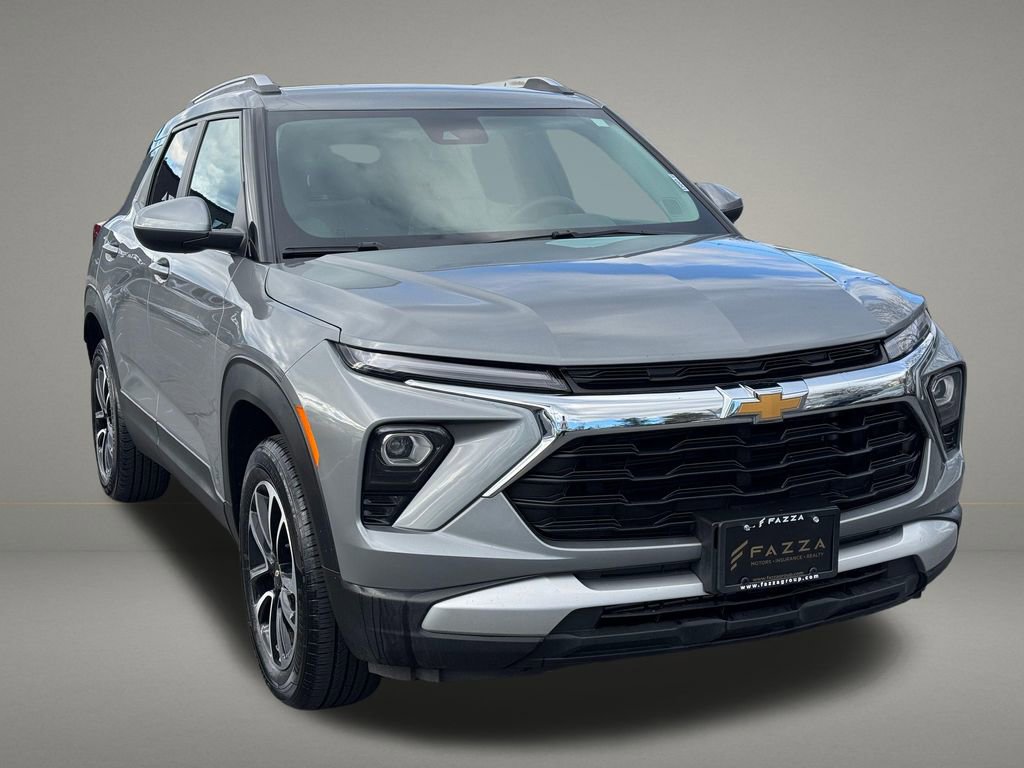 Used 2025 Chevrolet TrailBlazer LT AWD/4WD image 8