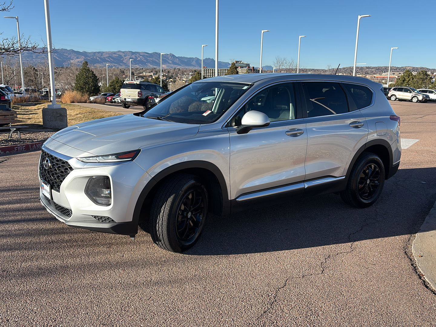 Used 2019 Hyundai Santa Fe SE image 3