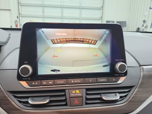 Used 2025 Nissan Altima 2.5 SV FWD image 26