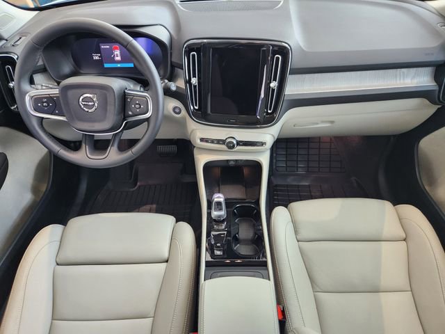 Used 2026 Volvo XC40 B5 Plus w/ Protection Package Premier AWD/4WD image 4