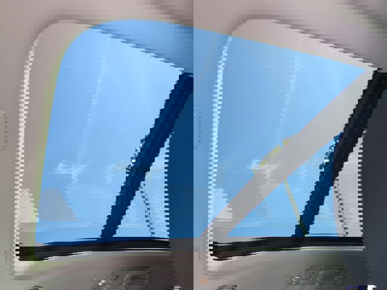 New 2026 Volvo V60 B5 Cross Country Plus w/ Protection Package Premier image 19