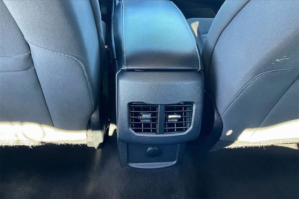 Used 2019 Ford Fusion SE image 28