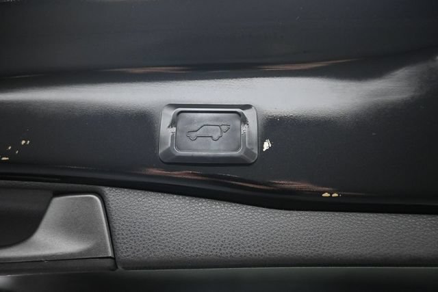 Used 2019 Toyota RAV4 XLE Premium w/ Cold Weather Package AWD/4WD image 28