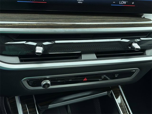 Used 2023 BMW X7 xDrive40i image 27