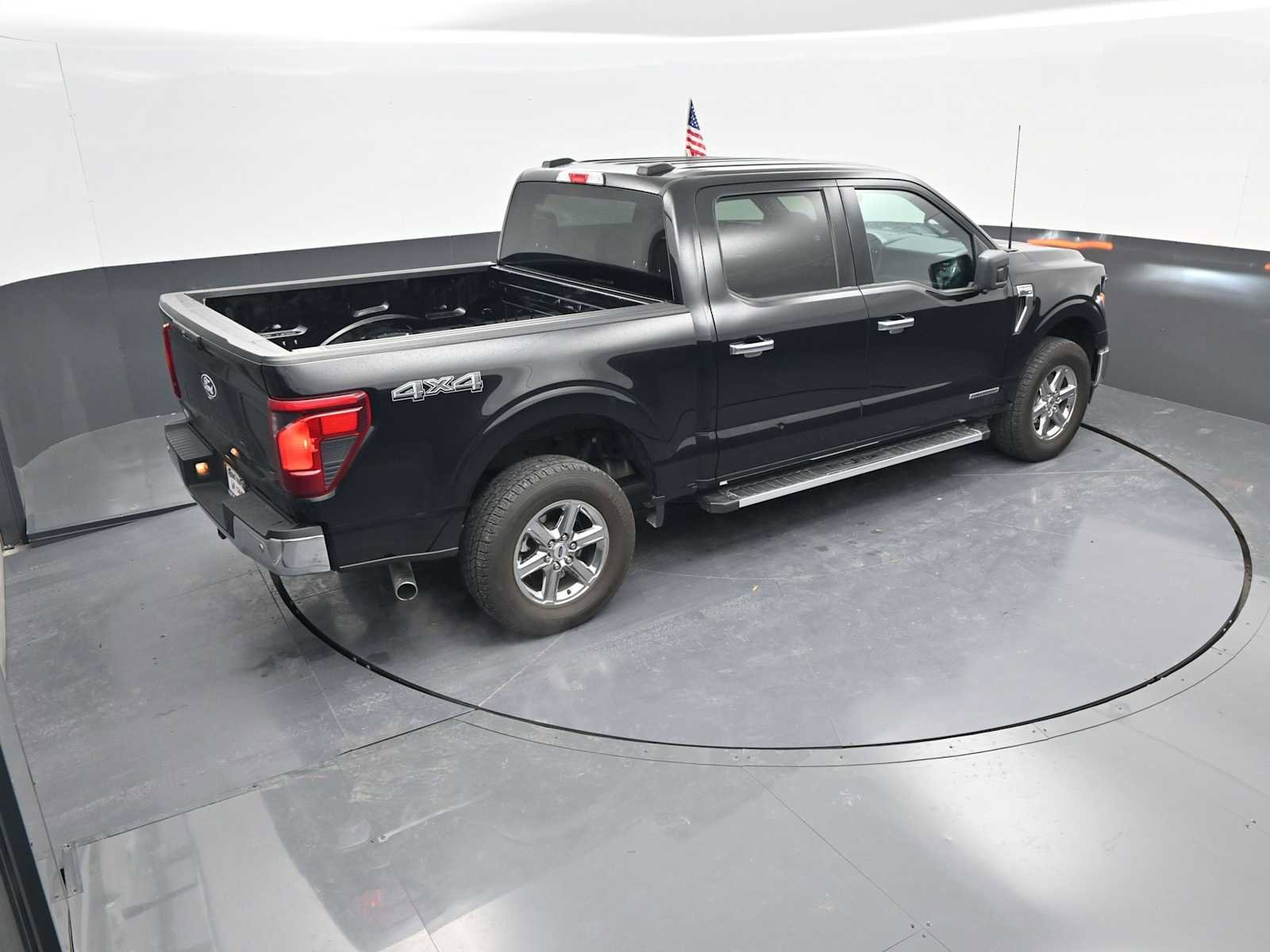 Used 2024 Ford F150 XLT w/ Mobile Office Package image 27
