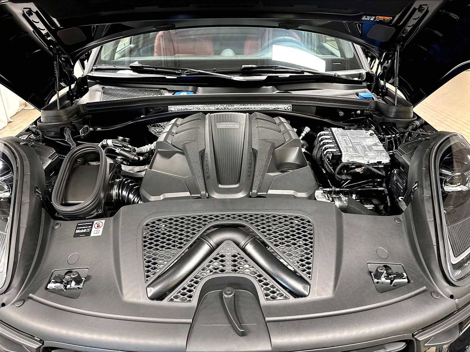 New 2026 Porsche Macan S AWD/4WD image 35