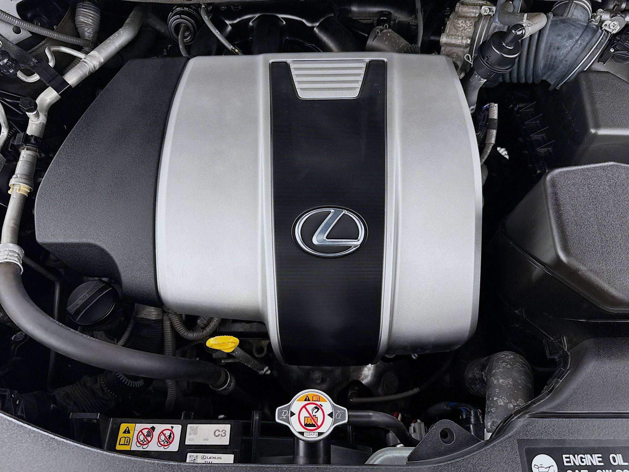 Used 2020 Lexus RX 350L Premium w/ Premium Package AWD/4WD image 37