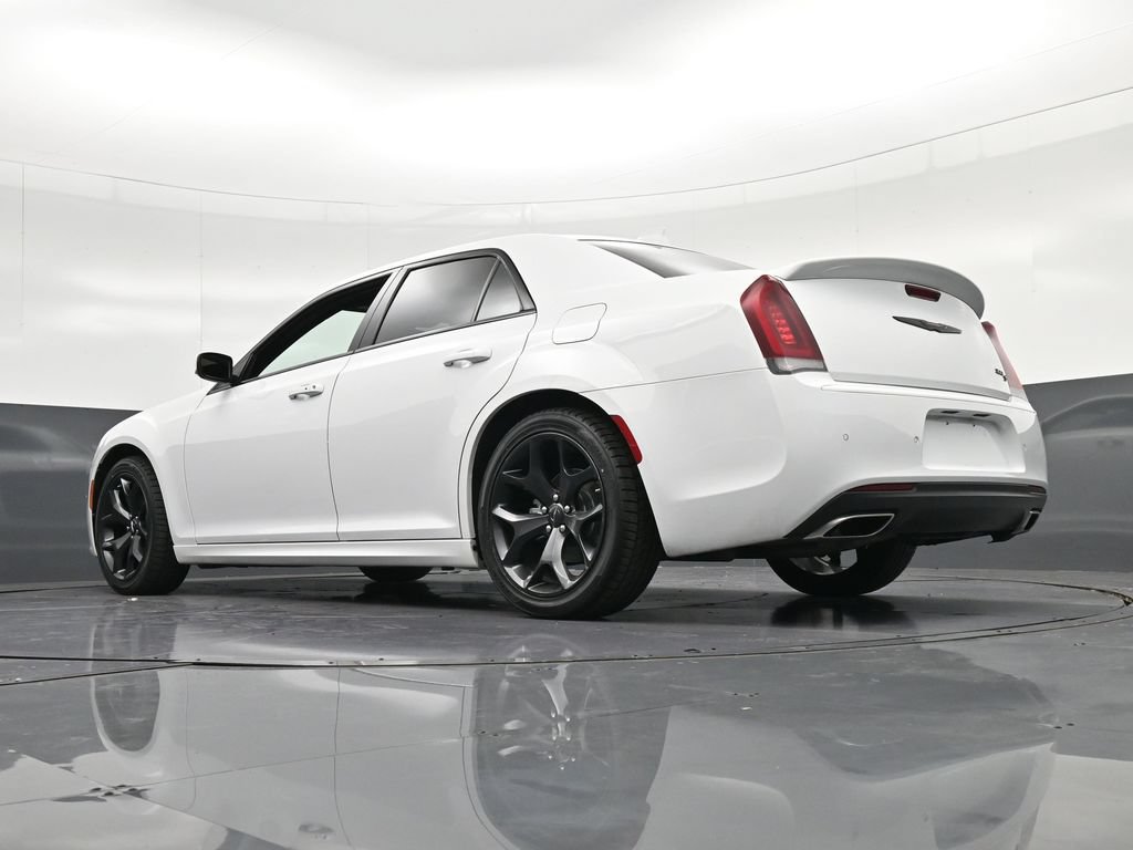 Used 2023 Chrysler 300 S w/ Comfort Group RWD image 26