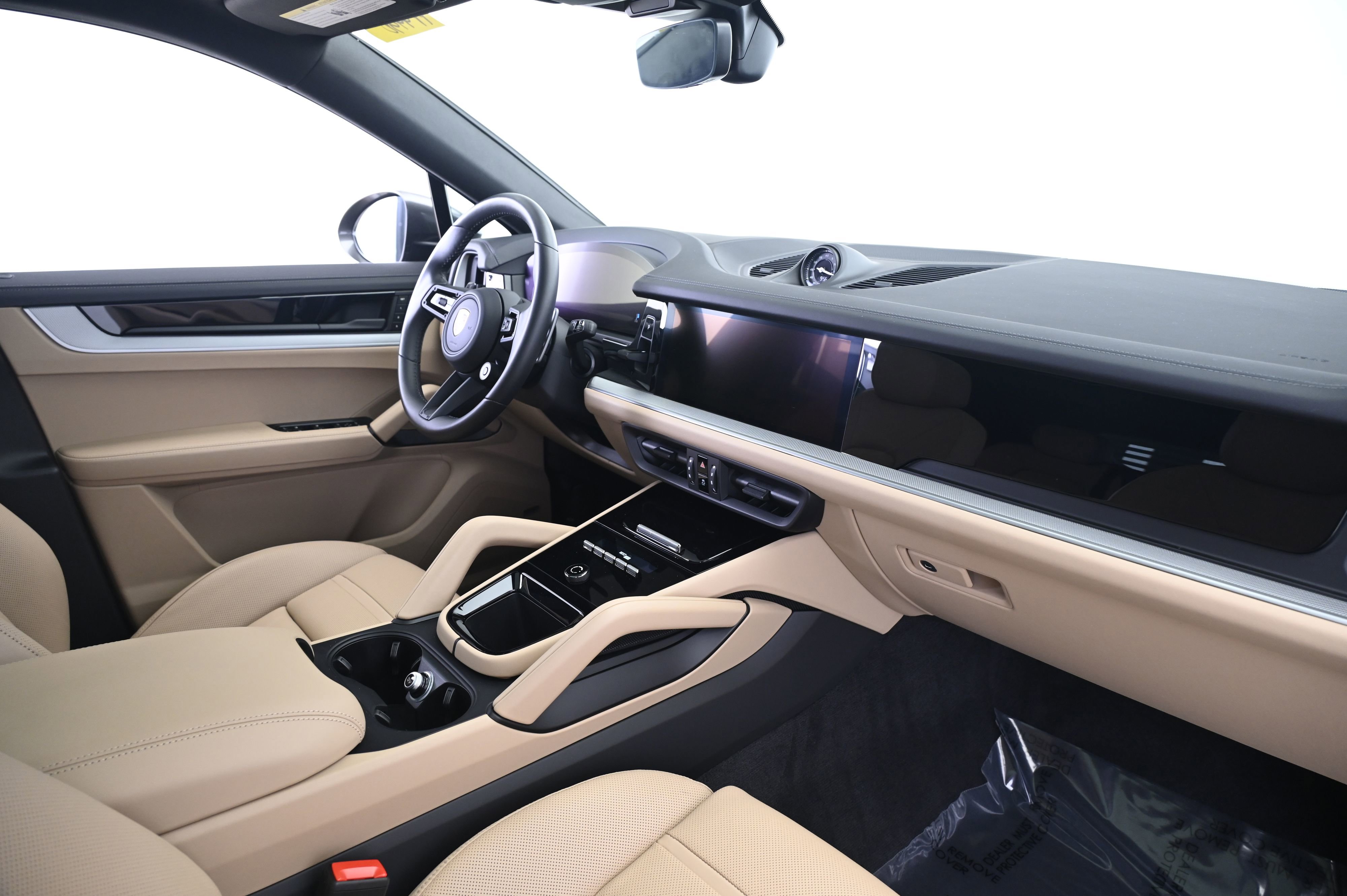 Certified 2024 Porsche Cayenne Coupe image 22