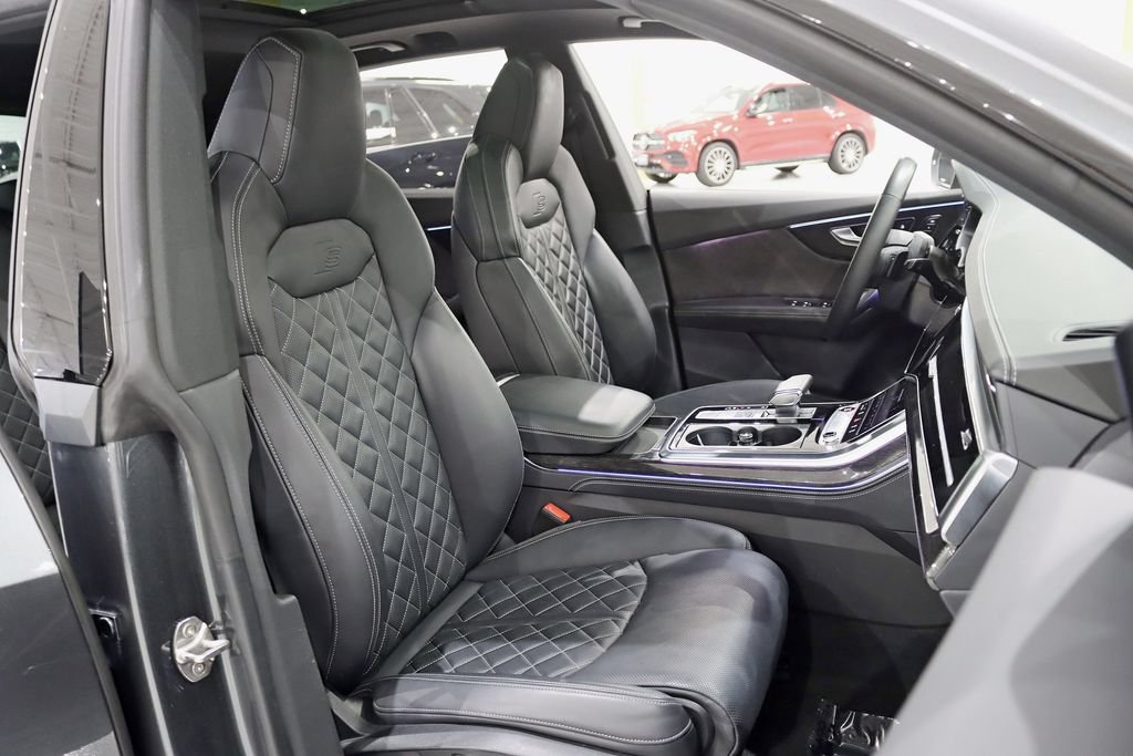 Used 2022 Audi SQ8 Prestige AWD/4WD image 30