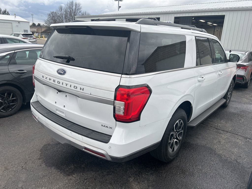 Used 2024 Ford Expedition Max XLT image 5