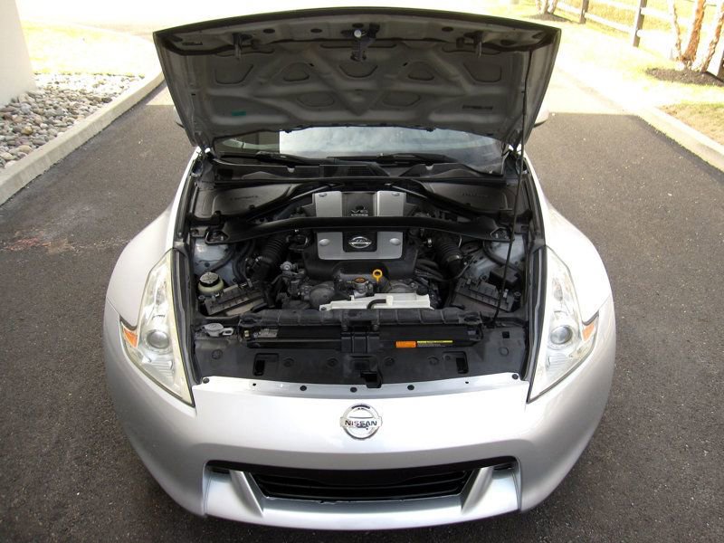 Used 2009 Nissan 370Z Coupe image 28