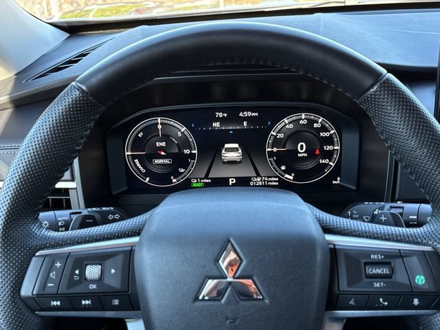 Used 2023 Mitsubishi Outlander SEL AWD/4WD image 13