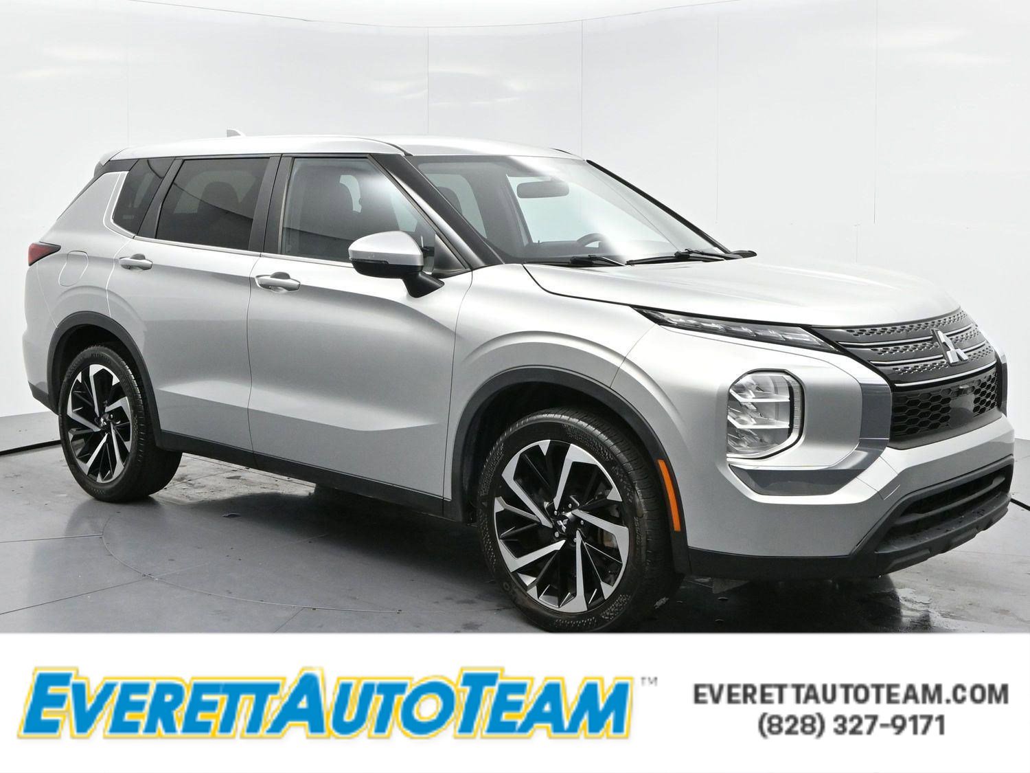 Used 2022 Mitsubishi Outlander ES image 1