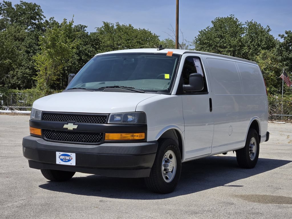 Used 2020 Chevrolet Express 2500 RWD image 3