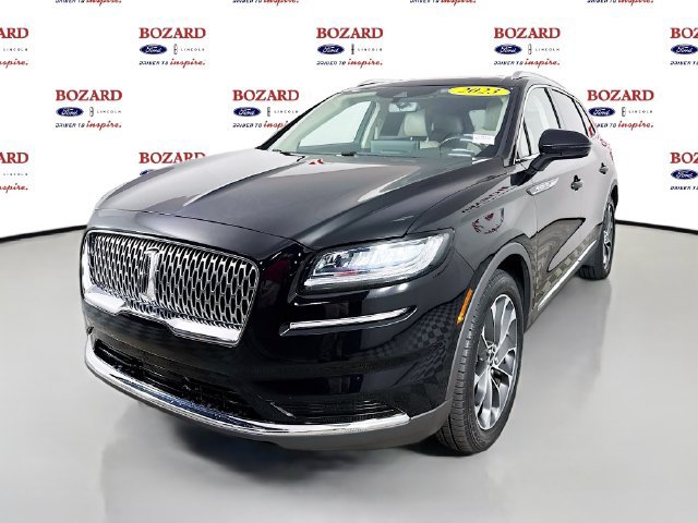 Used 2023 Lincoln Nautilus Reserve w/ Luxury Package AWD/4WD image 4