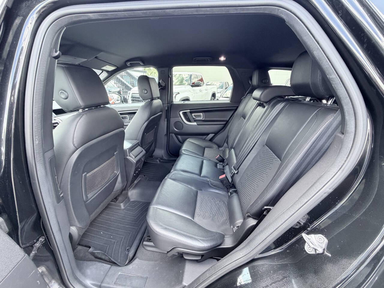 Used 2016 Land Rover Discovery Sport SE AWD/4WD image 14
