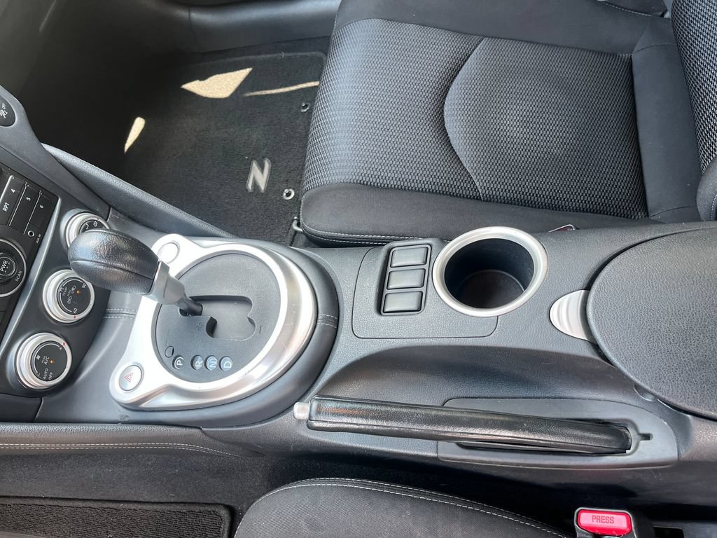 Used 2011 Nissan 370Z Coupe w/ Sport Pkg RWD image 26