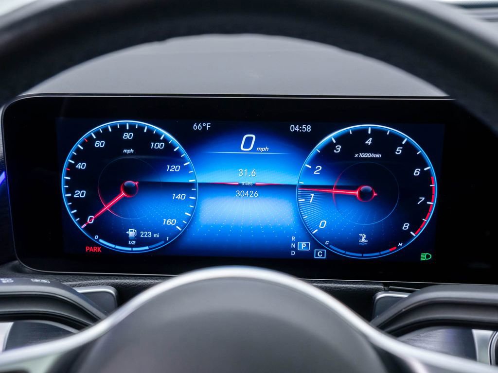 Used 2023 Mercedes-Benz GLB 250 4MATIC image 23