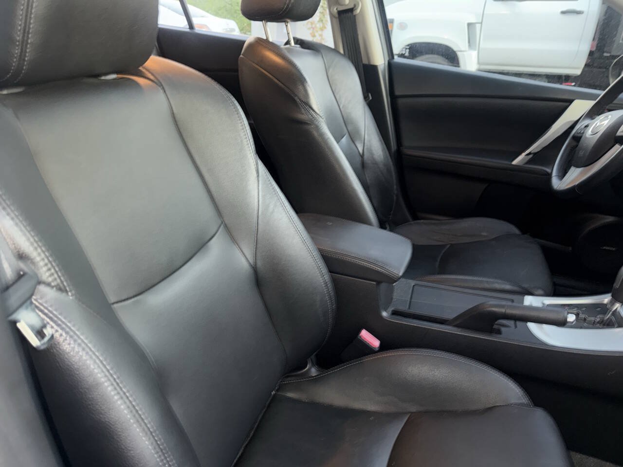 Used 2011 MAZDA MAZDA3 s Grand Touring w/ Tech Pkg FWD image 16
