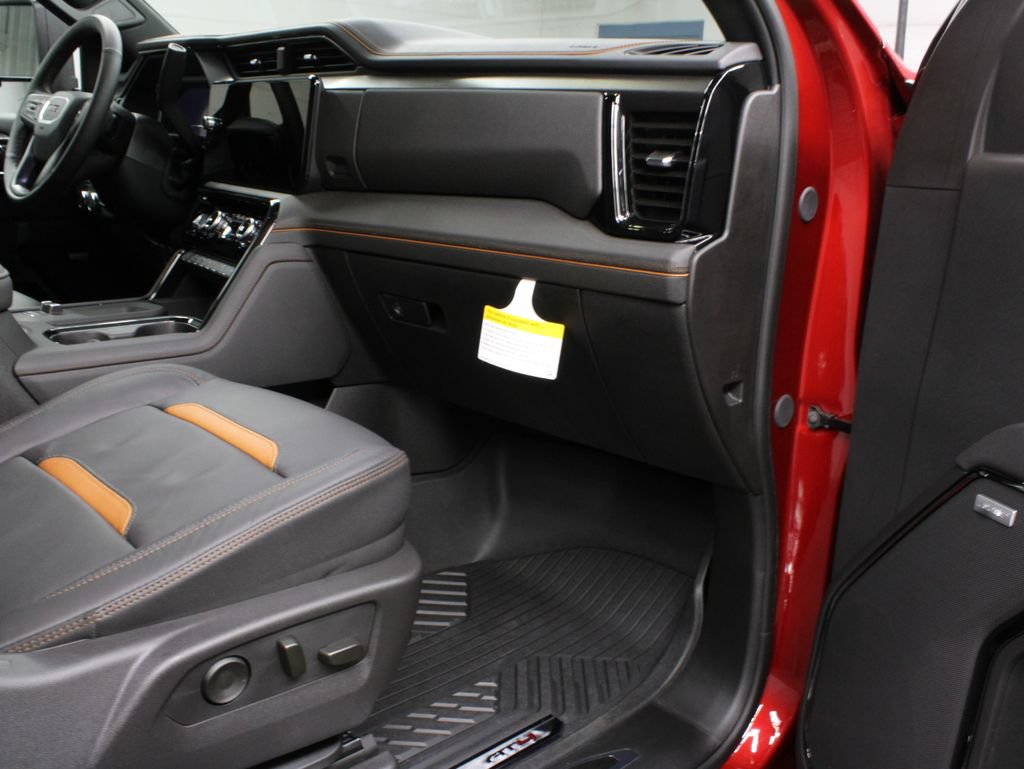 Used 2025 GMC Sierra 2500 AT4 w/ Technology Package AWD/4WD image 42